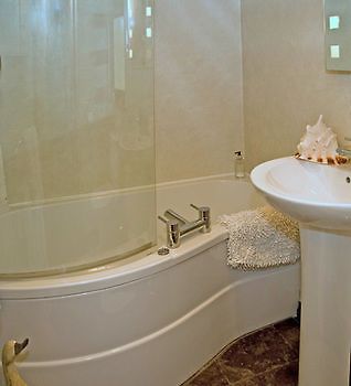 Cleveley Mere Luxury Waterside Lodges Scorton  外观 照片
