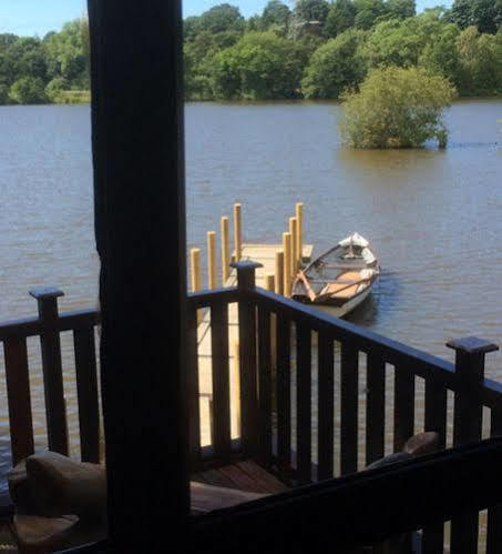 Cleveley Mere Luxury Waterside Lodges Scorton  外观 照片